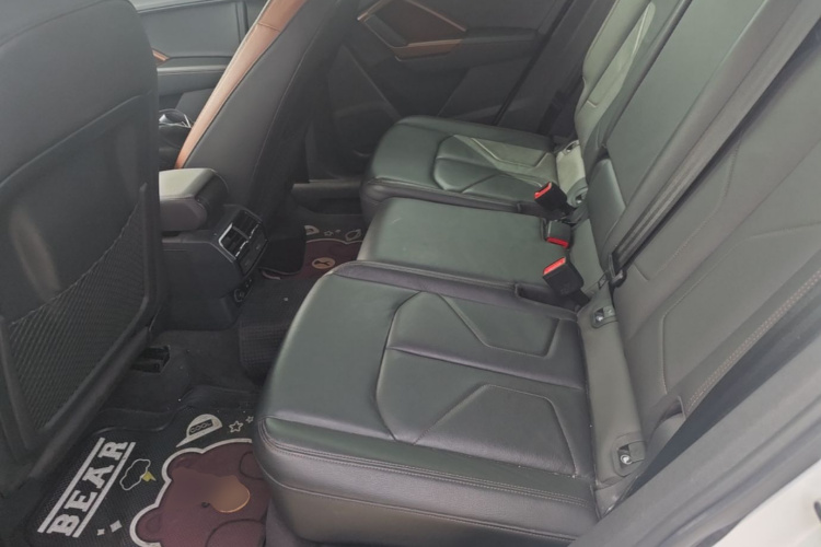 Audi Q3 2021 car image #17