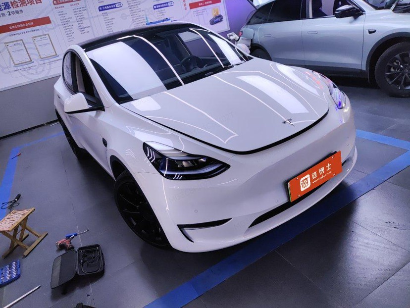 Tesla Model Y 2023 #2 Tesla Model Y 2023 car image #2