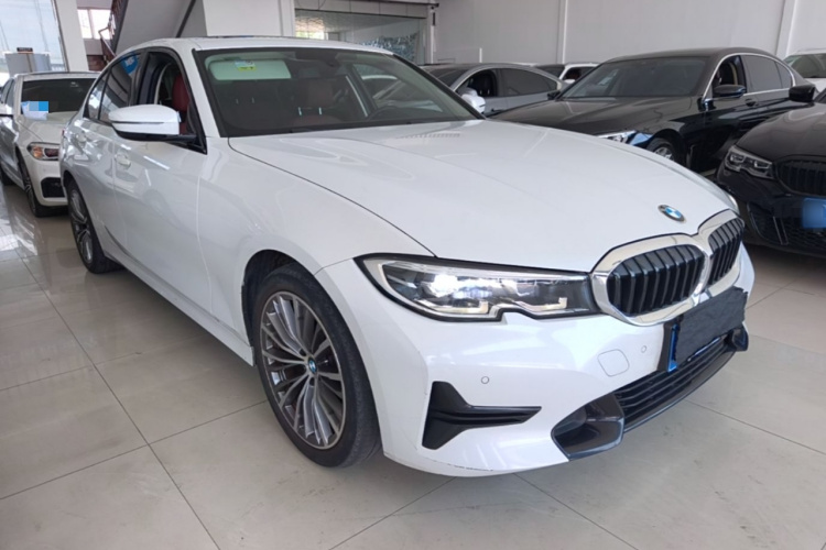 BMW 3 Series 2020 car image #4