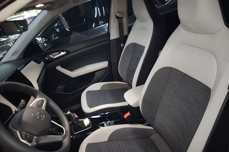 Volkswagen Tharu 2025 car image #19