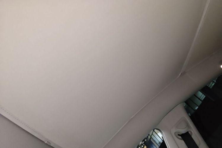 Tesla Model Y 2023 #18 Tesla Model Y 2023 car image #18