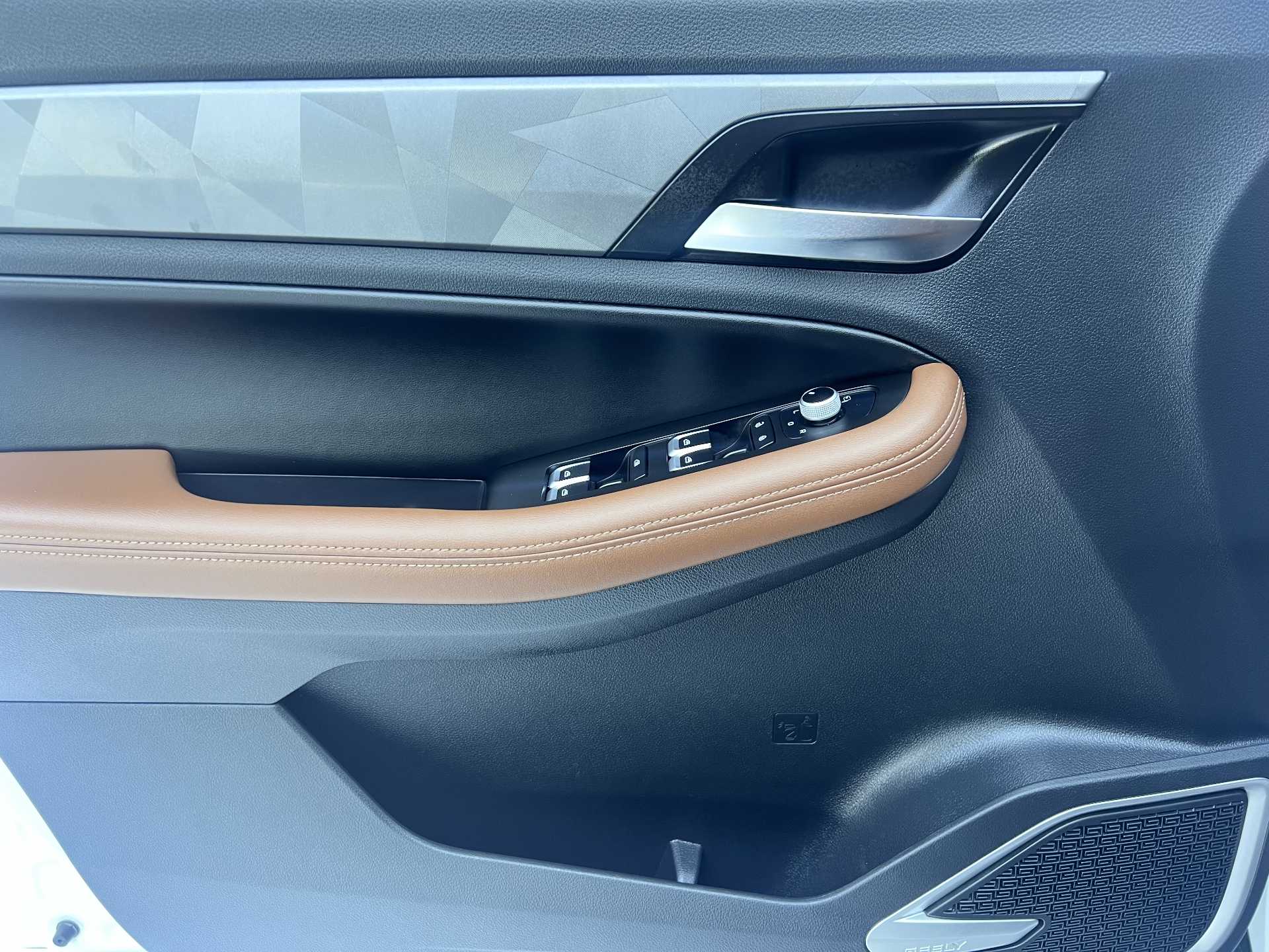 GEELY Vision X6 2023 #8 GEELY Vision X6 2023 car image #8