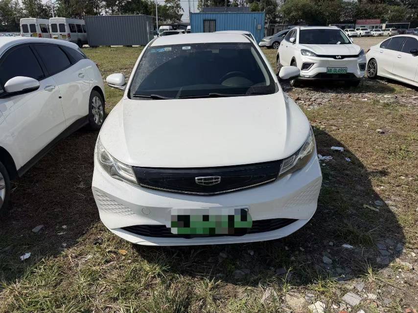 GEELY Emgrand New Energy 2021 #2 GEELY Emgrand New Energy 2021 изображение автомобиля #2