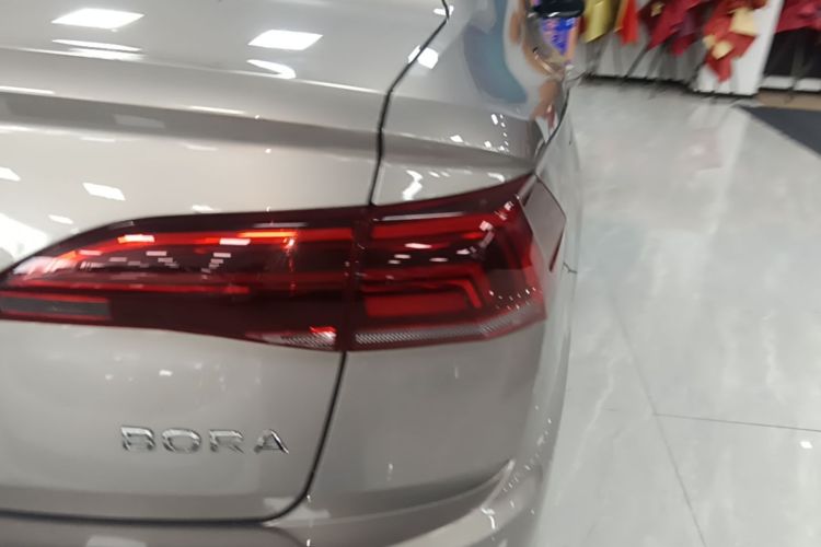 Volkswagen Bora 2022 car image #8