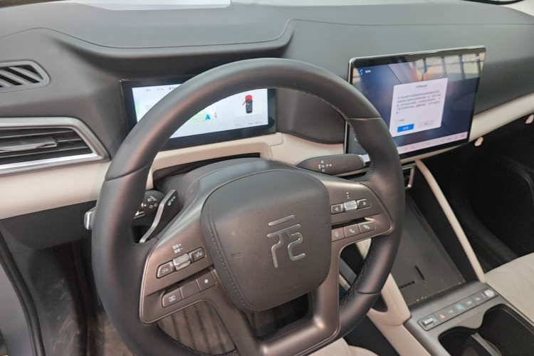 BYD YuanUP 2025 car image #11