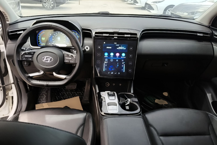 Hyundai Tucson 2023 car image #10