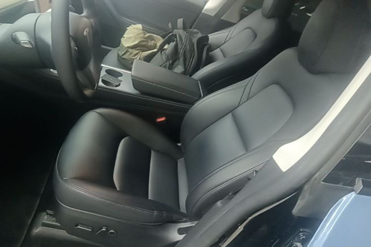 Tesla Model Y 2023 imagem de carro #15