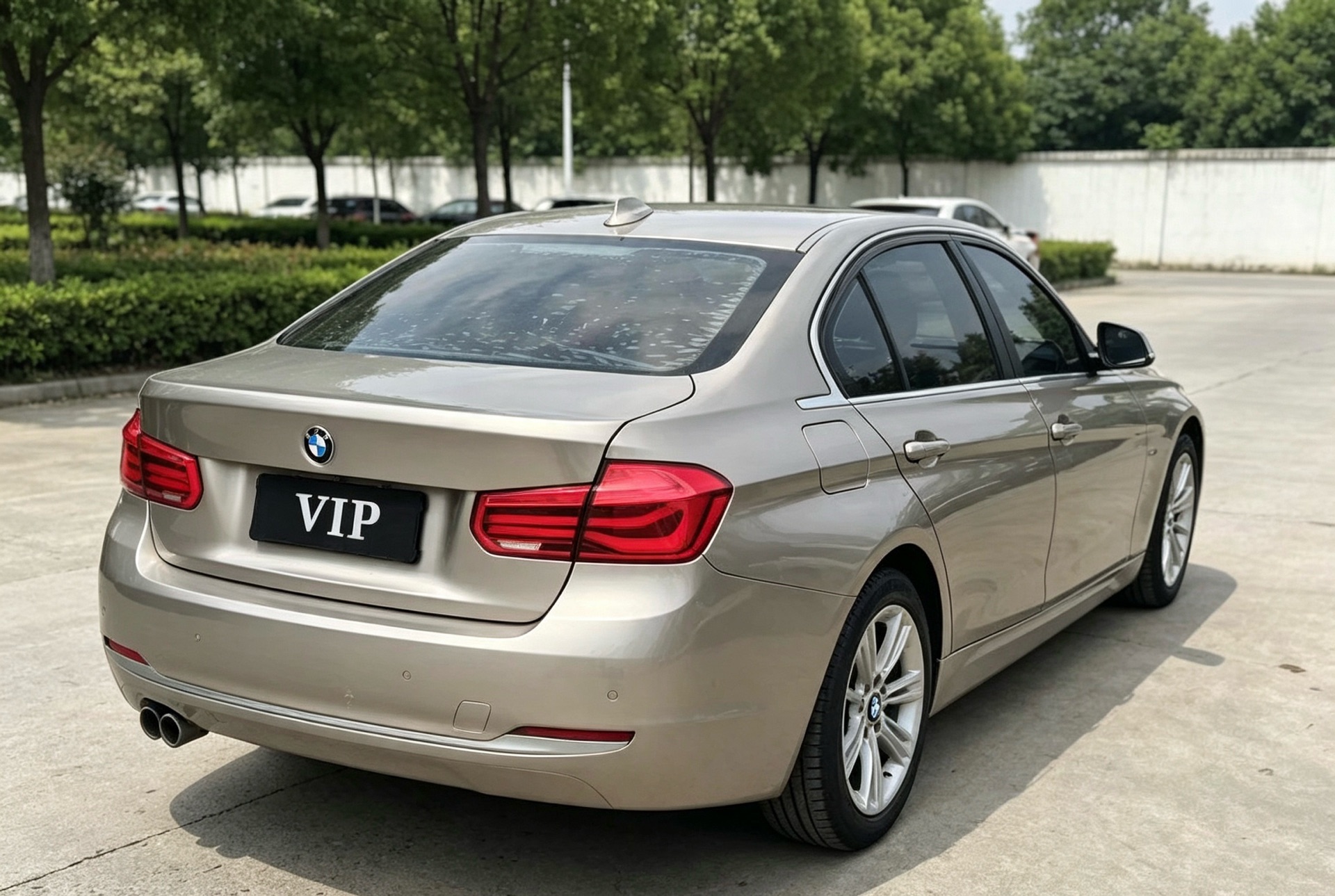 BMW 3 Series 2017 #6 BMW 3 Series 2017 car image #6