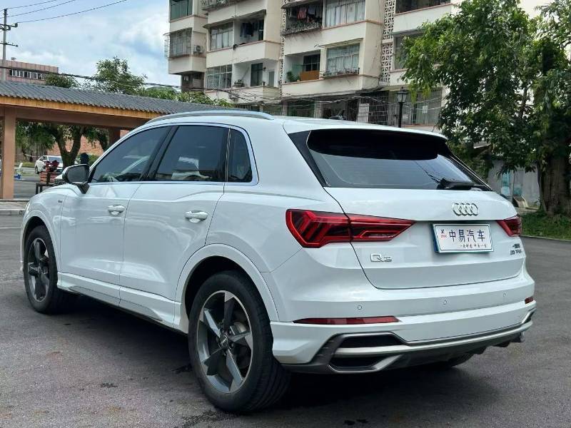 Audi Q3 2019 #9 Audi Q3 2019 car image #9