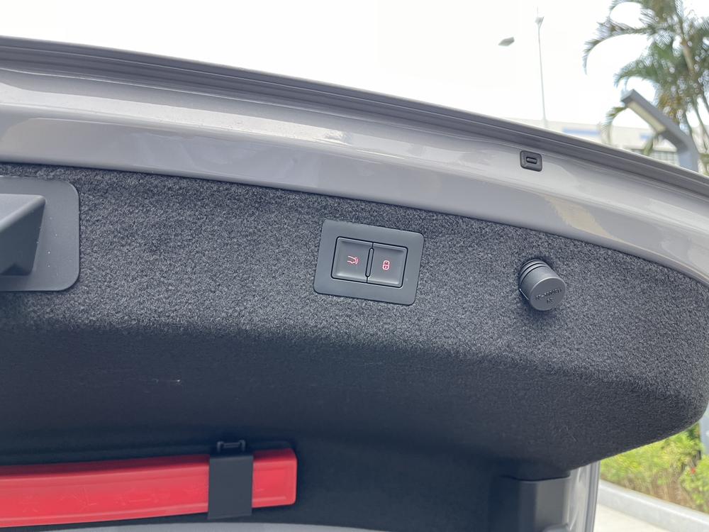 BYD Han 2024 car image #12