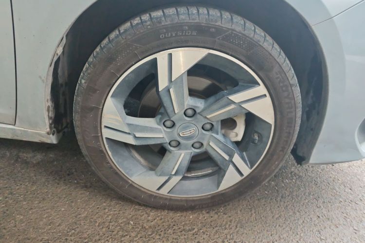 GEELY Emgrand L HiP 2022 #6 GEELY Emgrand L HiP 2022 immagine di auto #6