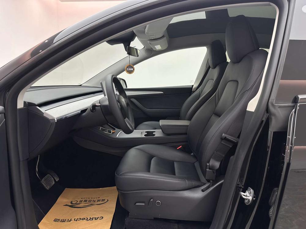 Tesla Model Y 2023 #18 Tesla Model Y 2023 car image #18