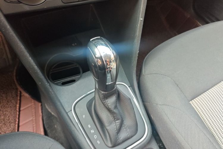Volkswagen Polo 2017 #14 Volkswagen Polo 2017 car image #14