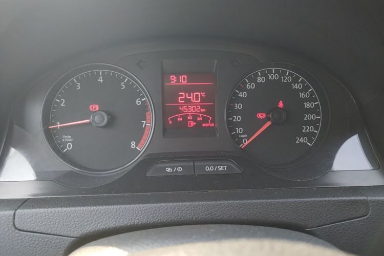 Volkswagen Santana 2016 imagem de carro #12