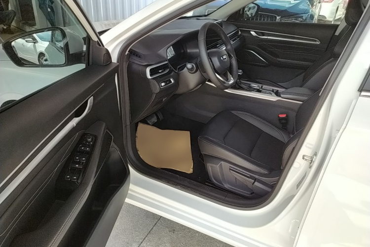 GEELY Emgrand 2022 #16 GEELY Emgrand 2022 car image #16