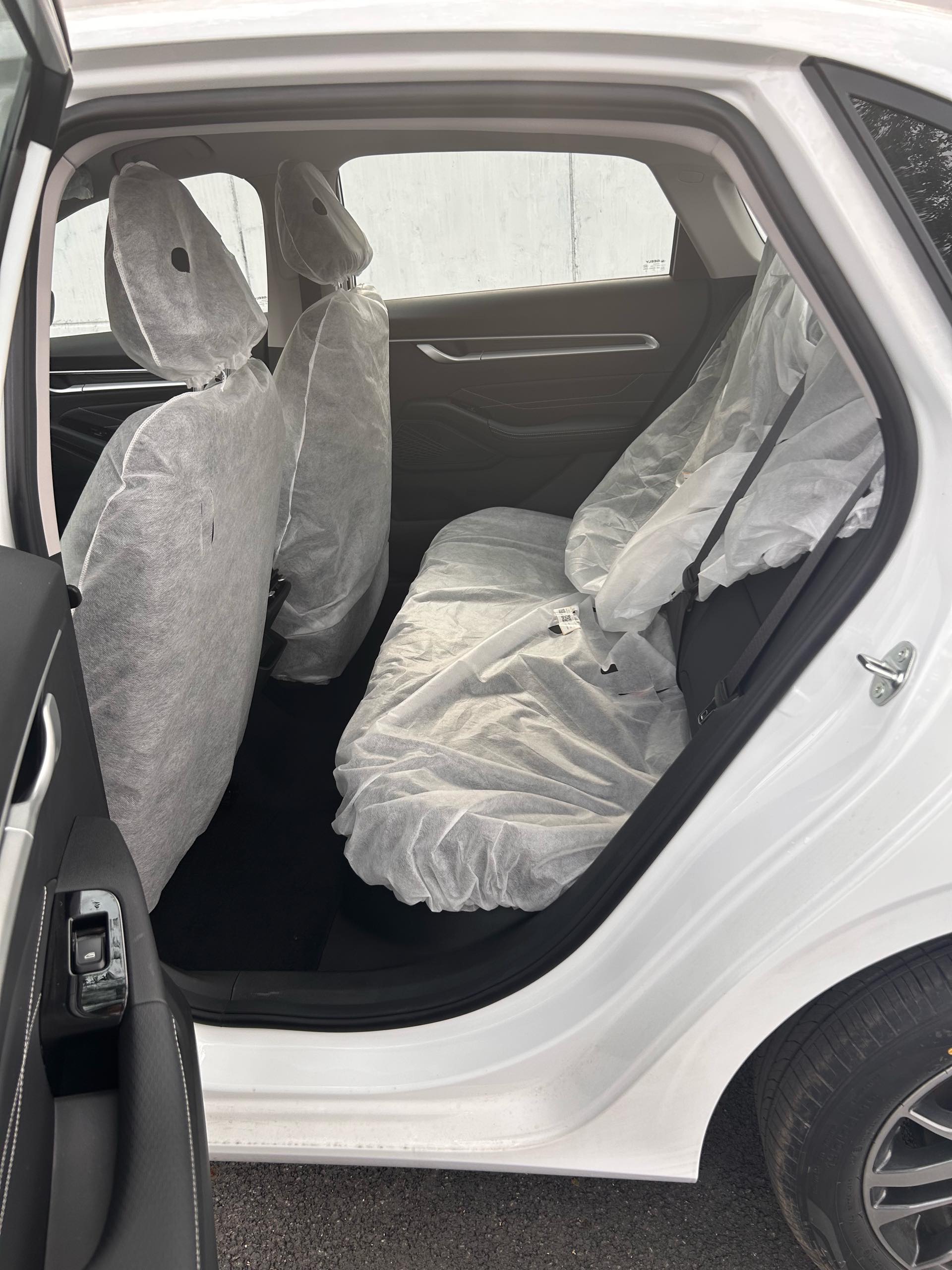 GEELY Emgrand 2026 car image #5