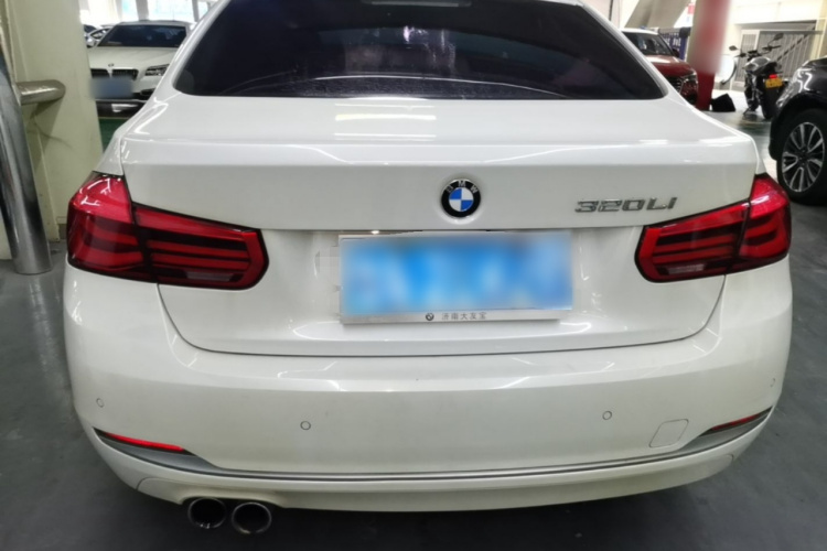 BMW 3 Series 2019 car image #6