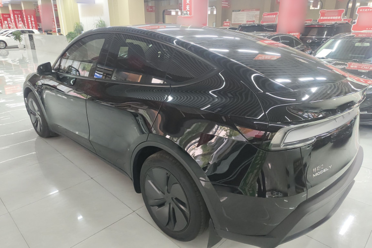 Tesla Model Y 2025 #7 Tesla Model Y 2025 image de voiture #7