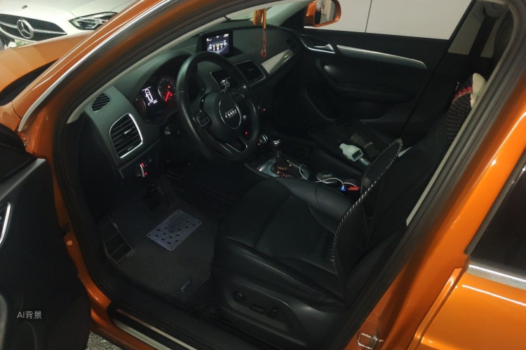 Audi Q3 2014 car image #18