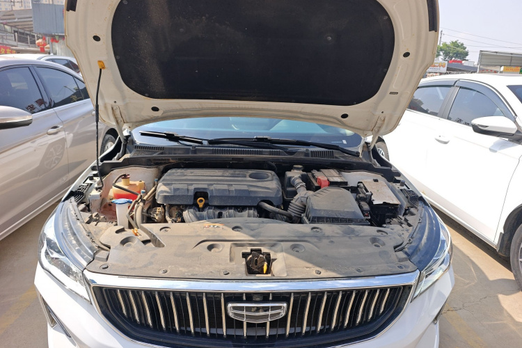 GEELY Emgrand 2022 изображение автомобиля #25