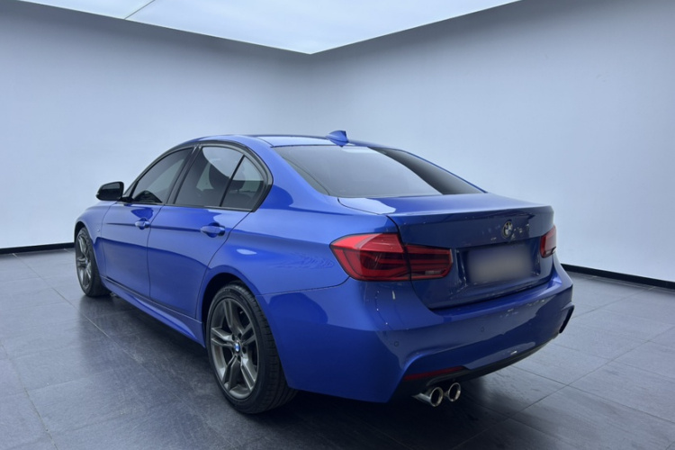 BMW 3 Series 2018 #5 BMW 3 Series 2018 car image #5