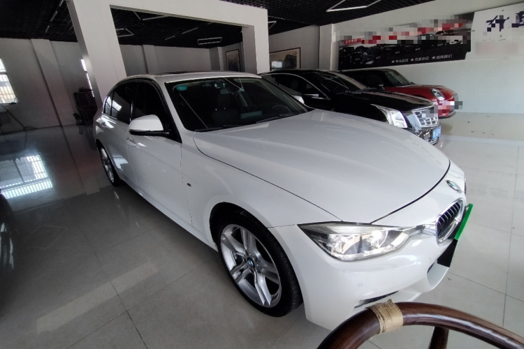 BMW 3 Series 2018 #4 BMW 3 Series 2018 car image #4