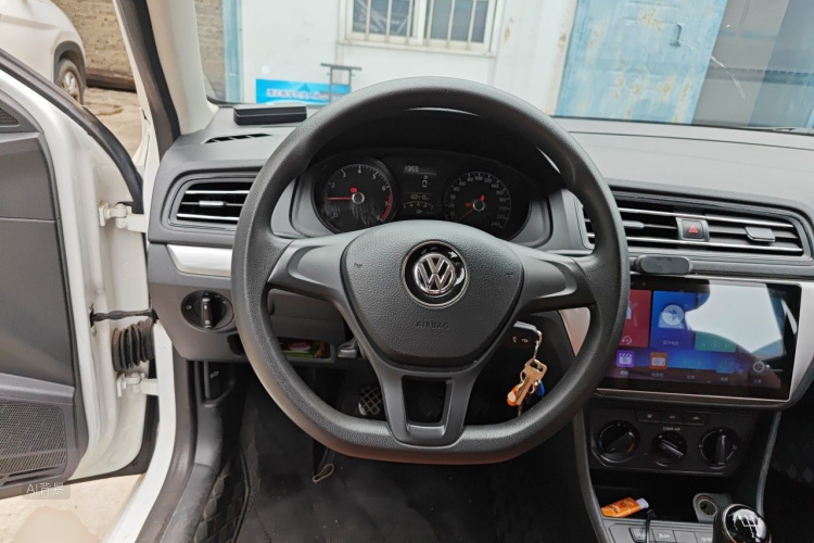 Volkswagen Lavida 2021 car image #12