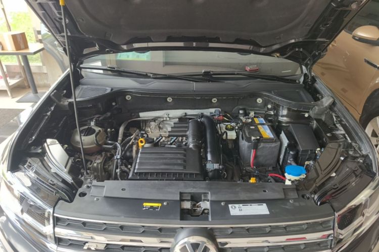 Volkswagen Tharu 2018 car image #27