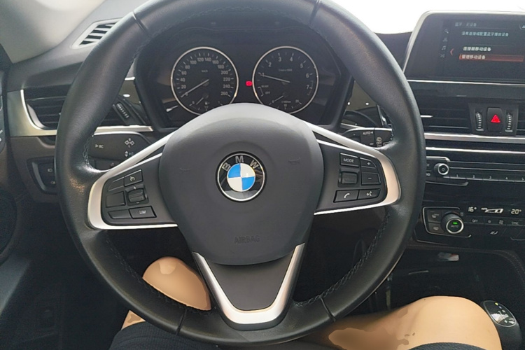 BMW X1 2018 car image #11