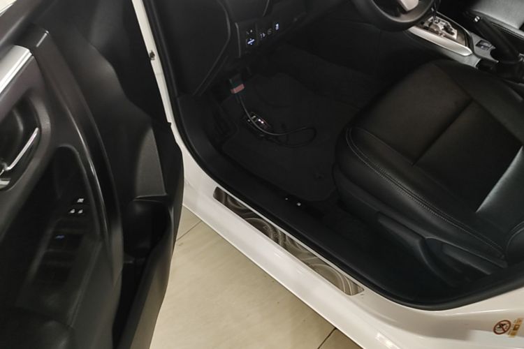 Toyota Corolla 2018 #13 Toyota Corolla 2018 car image #13