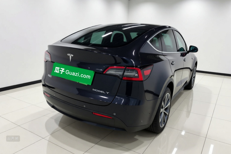 Tesla Model Y 2021 #7 Tesla Model Y 2021 car image #7