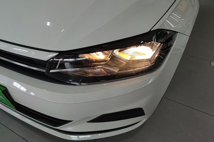 Volkswagen Polo 2020 car image #23