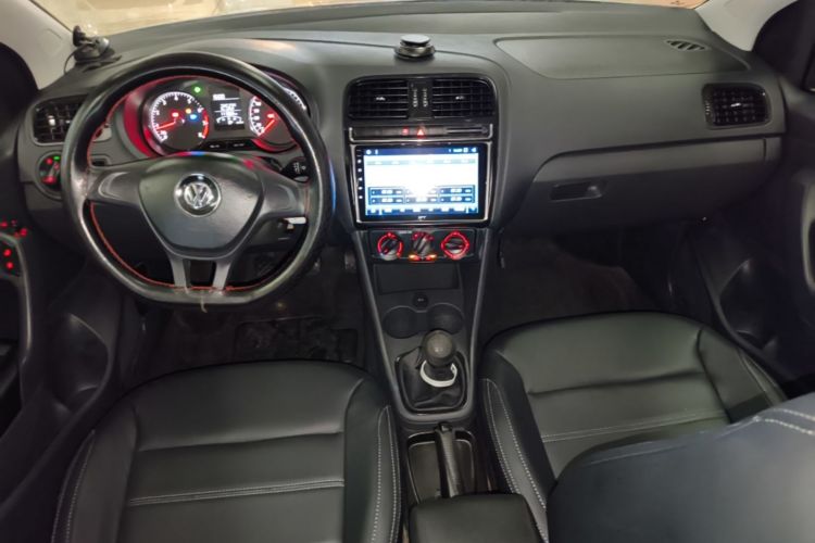 Volkswagen Polo 2017 car image #10