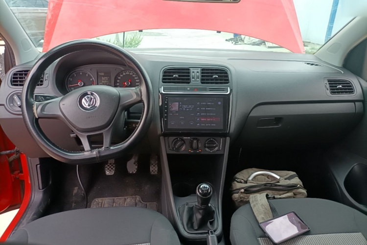 Volkswagen Polo 2018 car image #10
