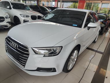 Audi A3 2019 Audi A3 2019 صورة سيارة