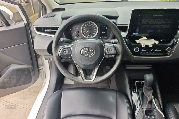 Toyota Corolla 2024 car image #12