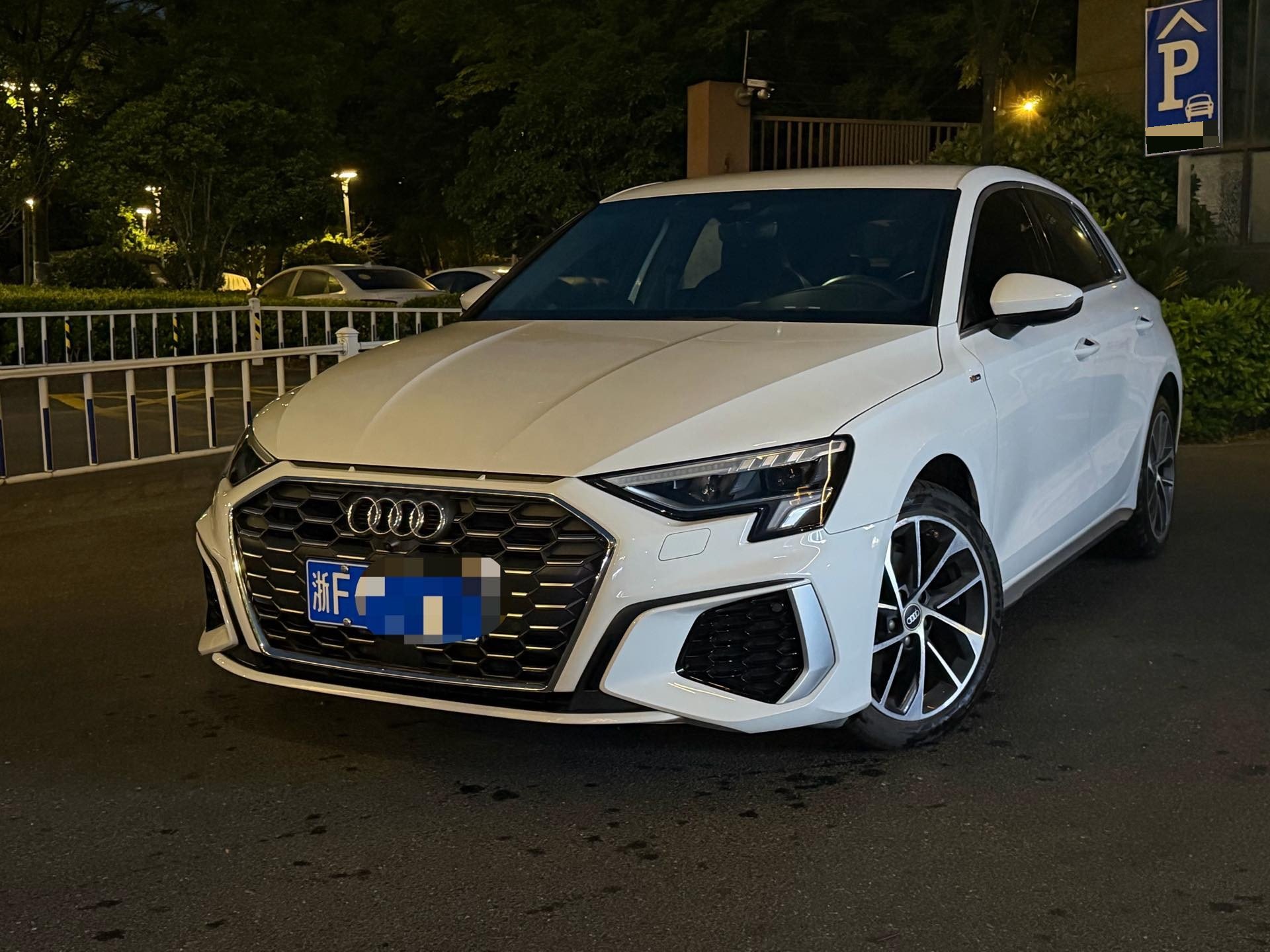 2022 2022 car image