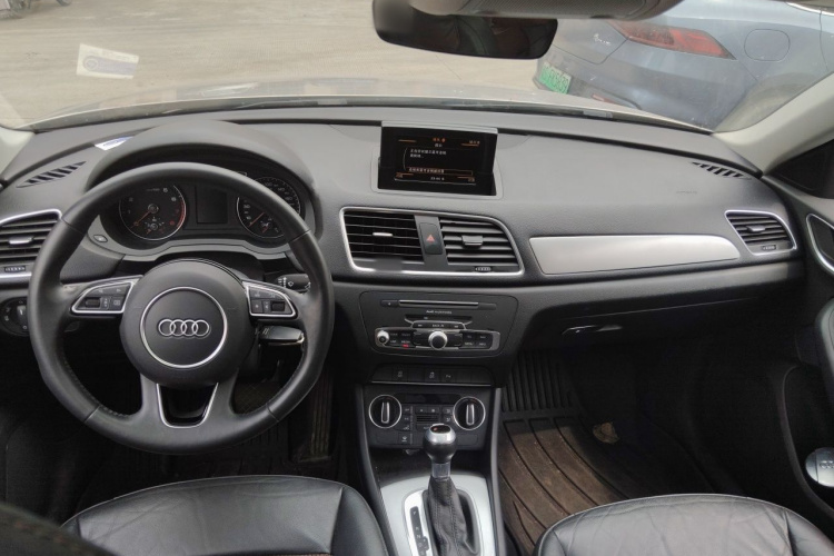 Audi Q3 2018 #13 Audi Q3 2018 car image #13