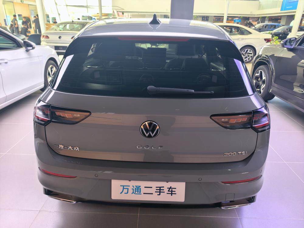 Volkswagen Golf 2026 car image #5