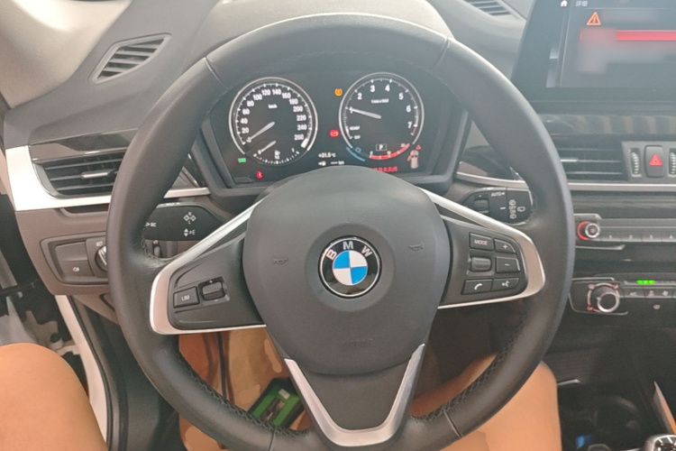 BMW X1 2021 car image #11