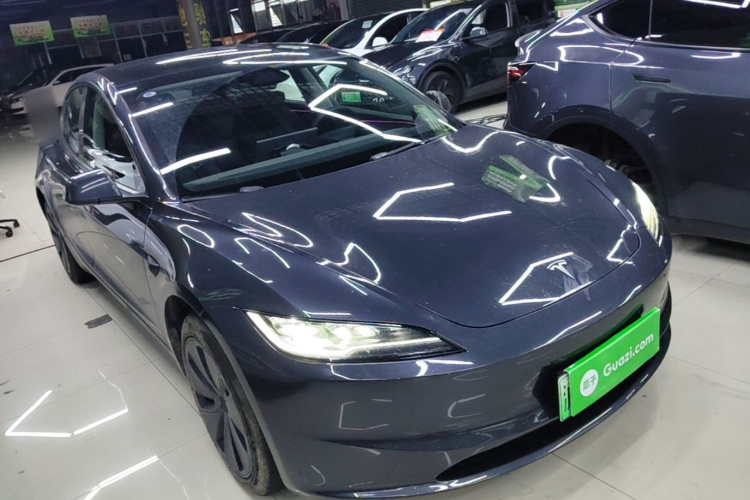 Tesla Model 3 2024 car image #4