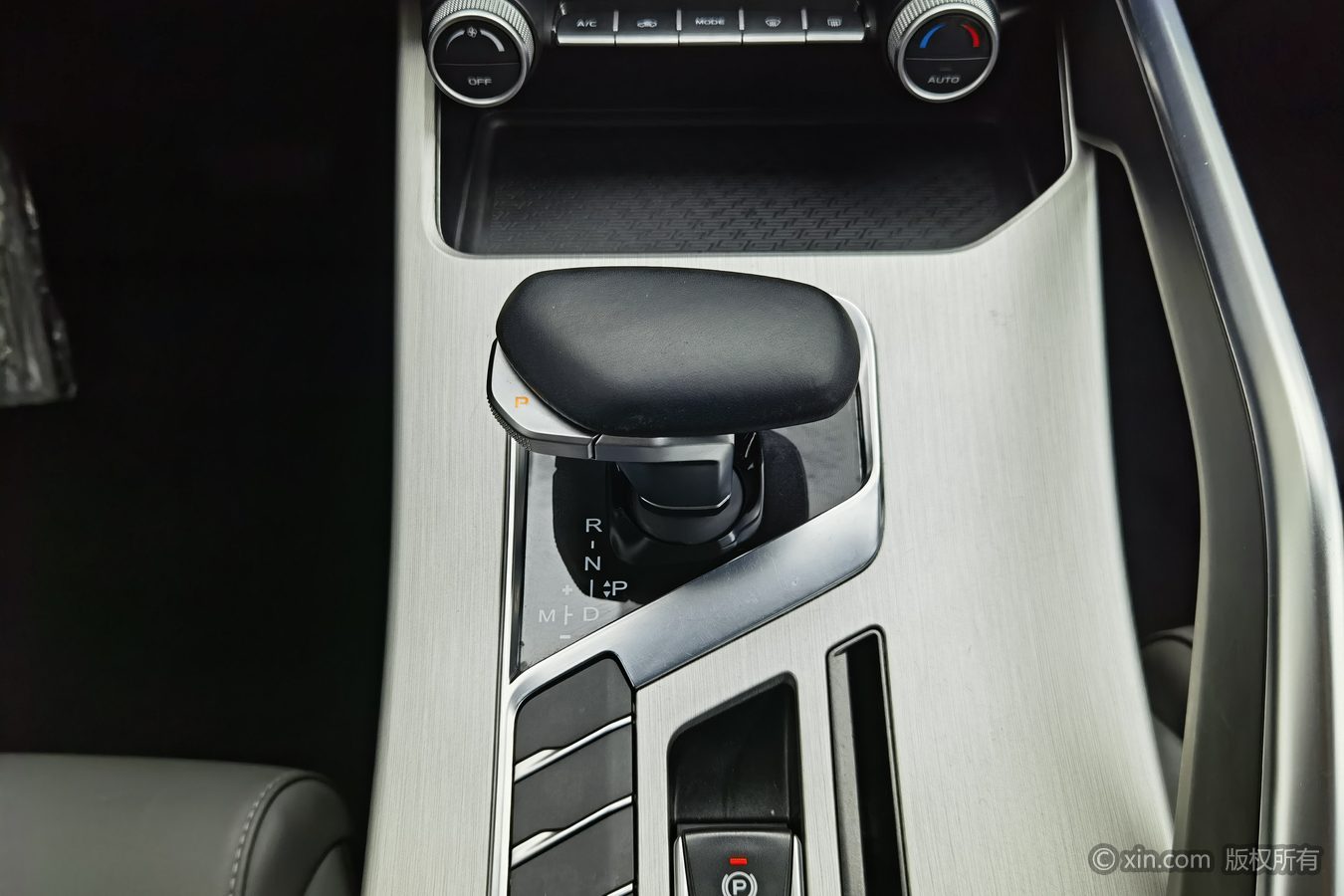 GEELY Coolray 2024 immagine di auto #14