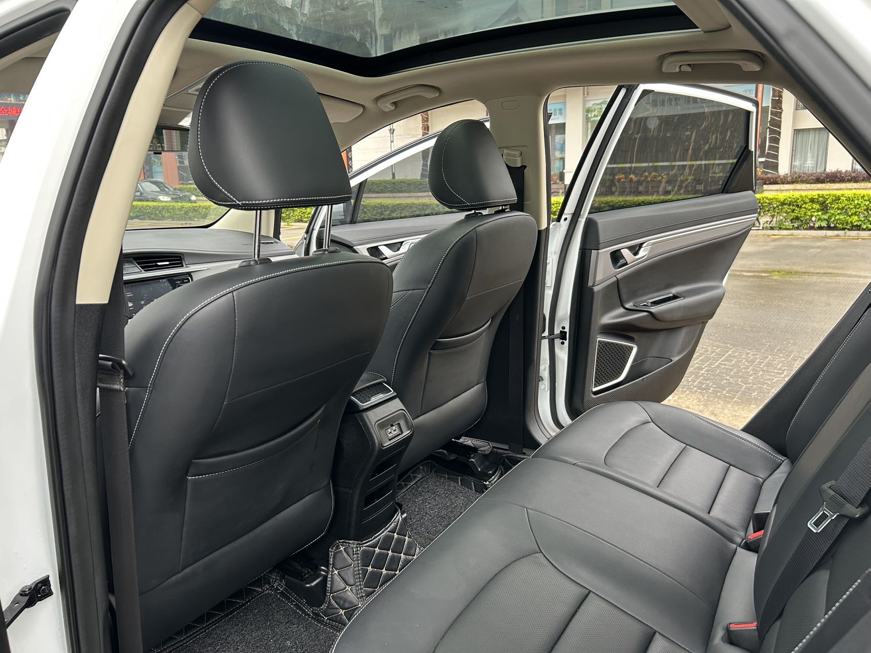 GEELY Emgrand GS 2019 car image #8