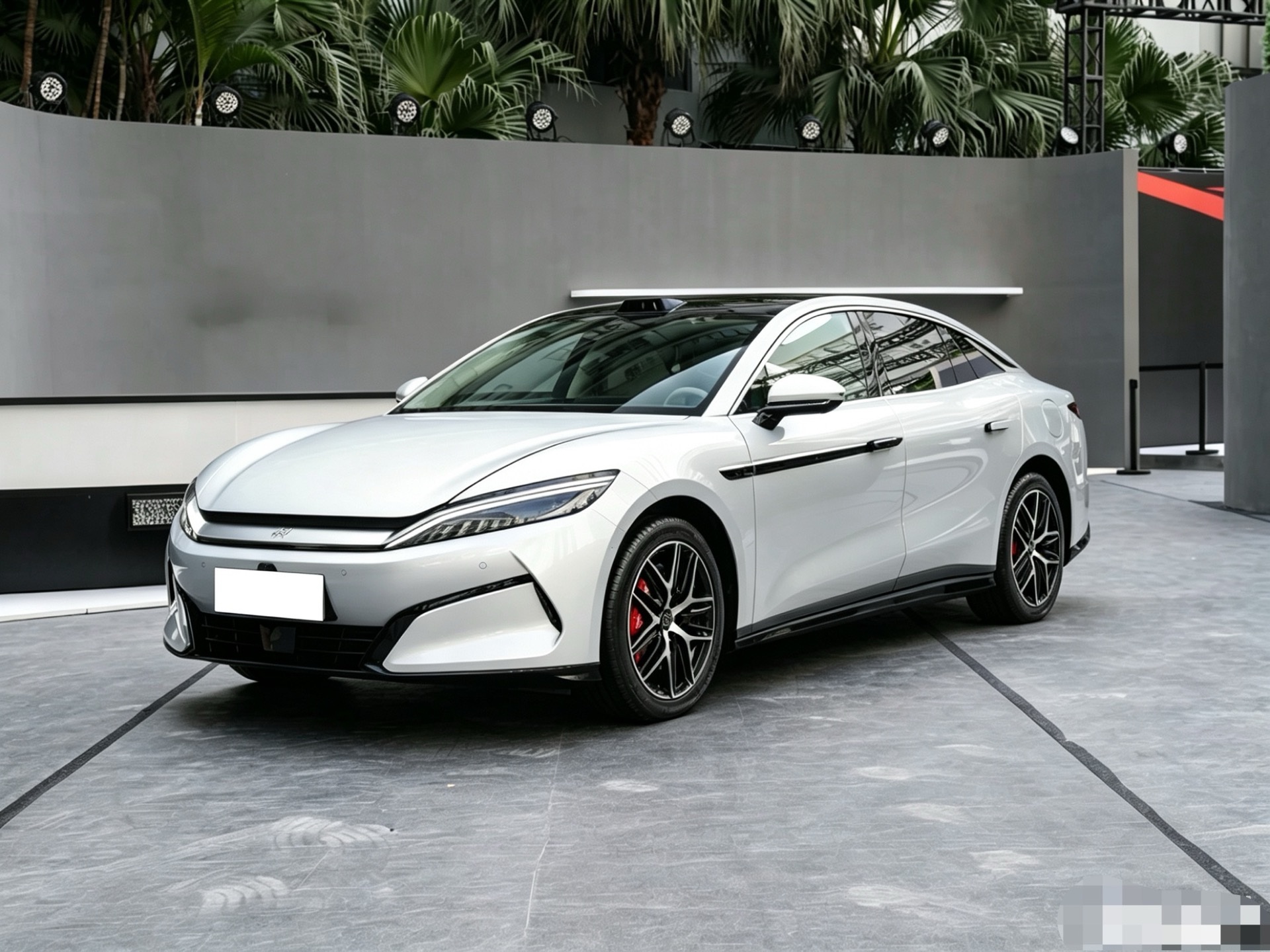BYD HanL 2025 BYD HanL 2025 car image