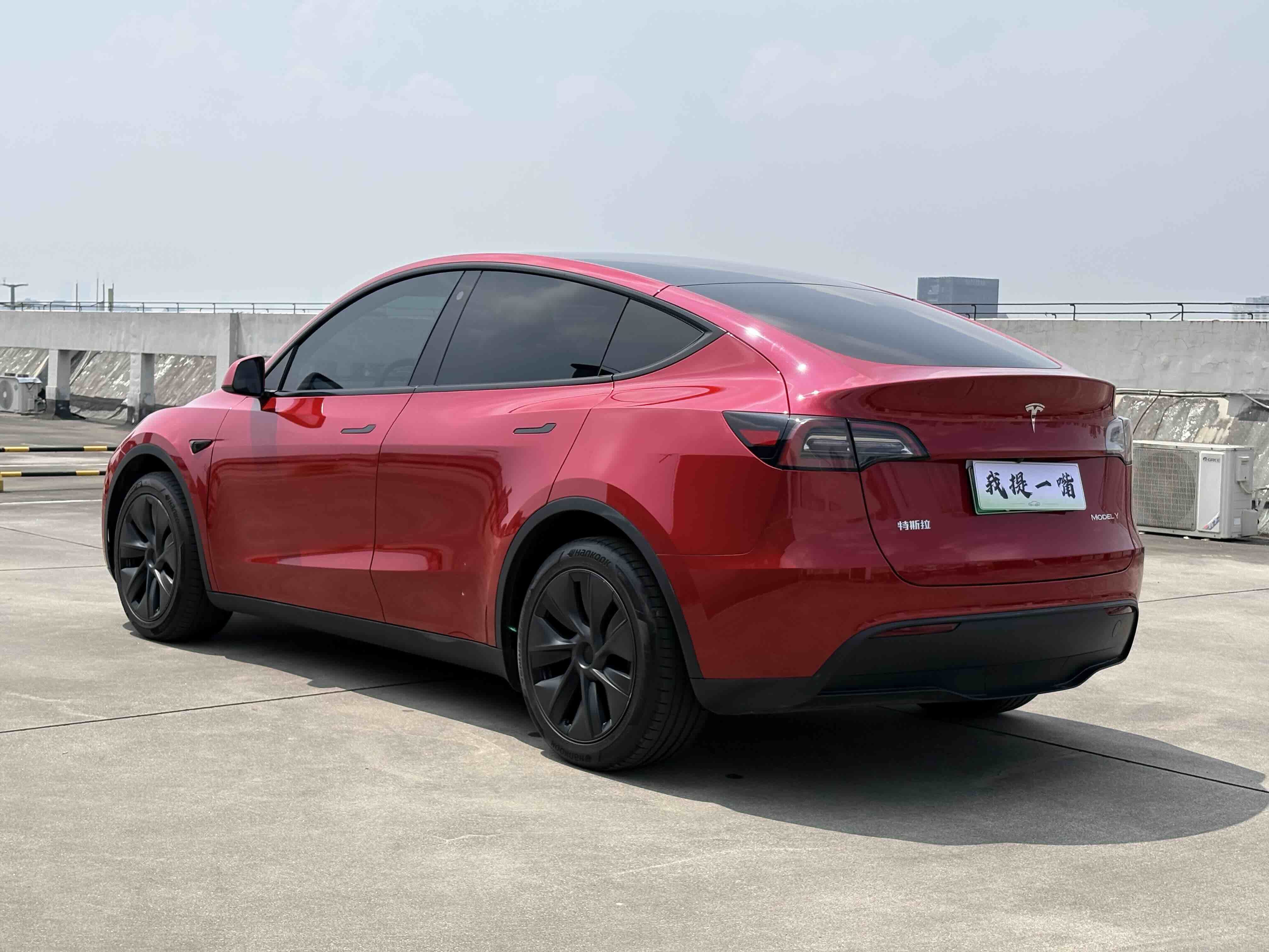 Tesla Model Y 2023 #5 Tesla Model Y 2023 car image #5