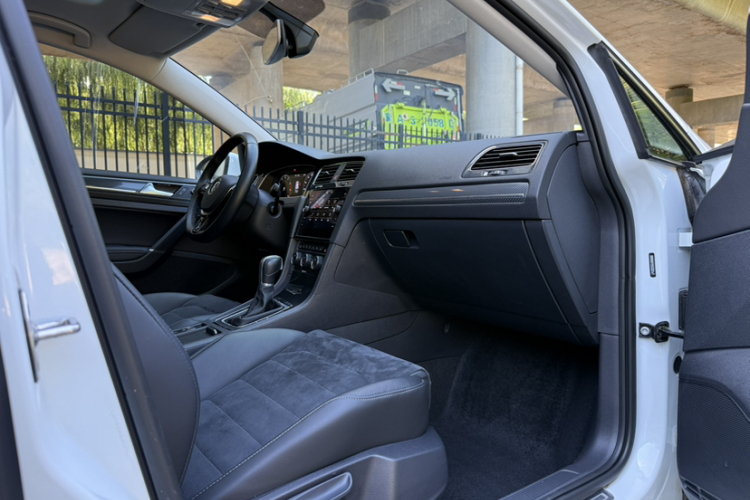 Volkswagen Golf 2018 #14 Volkswagen Golf 2018 car image #14