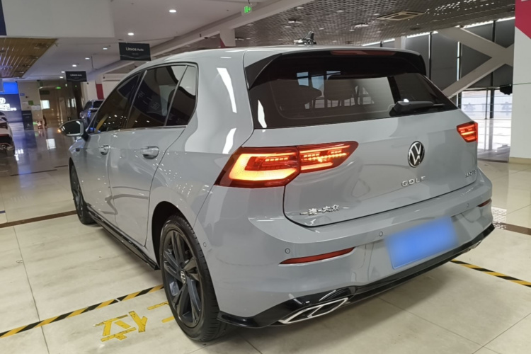 Volkswagen Golf 2023 car image #7