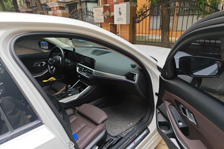 BMW 3 Series 2020 #23 BMW 3 Series 2020 car image #23
