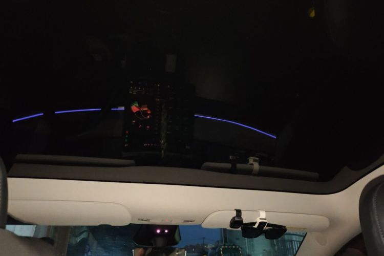 Tesla Model Y 2024 car image #20
