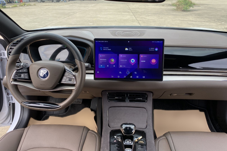 BYD Han 2021 car image #12